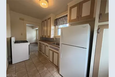 1605 Larchmont Avenue, Oakwood, OH 44107 - Photo 15