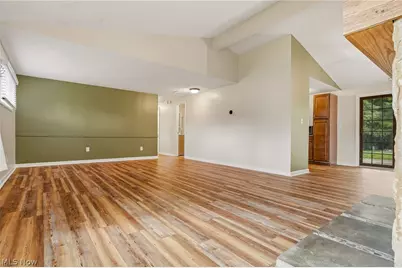 9103 Cranbrook Drive, Northfield Village, OH 44067 - Photo 9