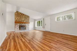 9103 Cranbrook Dr, Northfield Village, OH 44067 - Photo 9