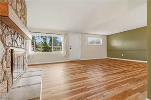9103 Cranbrook Dr, Northfield Village, OH 44067 - Photo 5