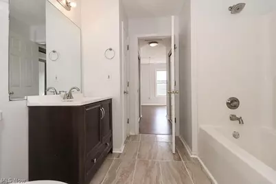 8230 Chester Pkwy Parkway, Loveland, OH 44103 - Photo 13