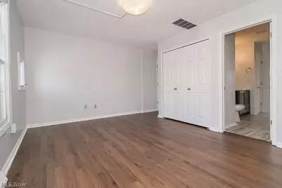 8230 Chester Pkwy Parkway, Loveland, OH 44103 - Photo 9