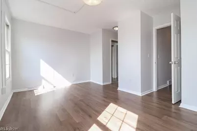 8230 Chester Pkwy Parkway, Loveland, OH 44103 - Photo 17