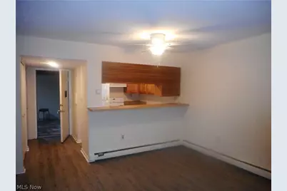 38430 North Lane #B 209, Willoughby, OH 44094 - Photo 3