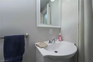 185 24th St NW, Barberton, OH 44203 - Photo 29