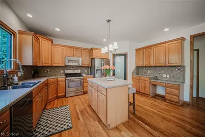 5573 Nettlecreek Avenue NW, Massillon, OH 44646 - Photo 9