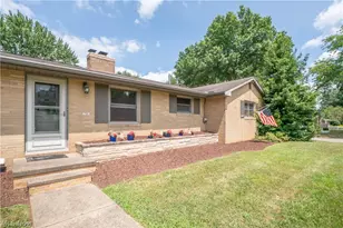 731 Bachtel St SE, North Canton, OH 44720 - Photo 3