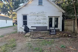 1815 W Monroe St, Sandusky, OH 44870 - Photo 3
