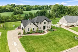 8518 Ivy Hill Dr, Poland, OH 44514 - Photo 3