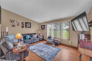 21930 Foster Rd, Wellington, OH 44090 - Photo 9