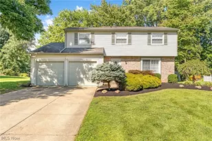 4366 Sunnyview Dr, Uniontown, OH 44685 - Photo 1