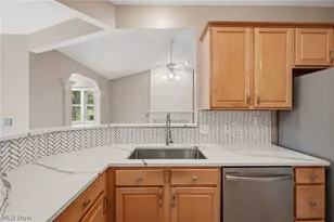 9848 Country Club Cir, Twinsburg, OH 44087 - Photo 15