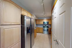 7033 Bristlewood Dr, Concord Twp, OH 44077 - Photo 9