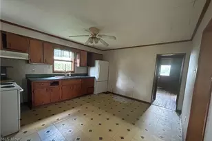500 N 8th St, Martins Ferry, OH 43935 - Photo 7