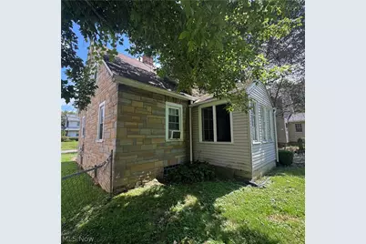 836 Mercer Avenue, Akron, OH 44320 - Photo 5