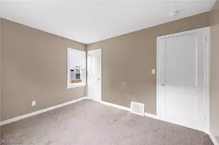 1632 Redwood Ave, Akron, OH 44301 - Photo 11