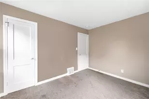 1632 Redwood Ave, Akron, OH 44301 - Photo 9