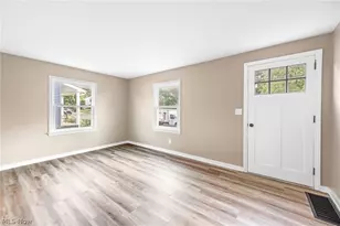 1632 Redwood Ave, Akron, OH 44301 - Photo 13
