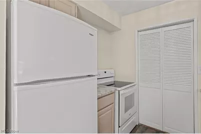 2542 Royal County Down #A, Uniontown, OH 44685 - Photo 13