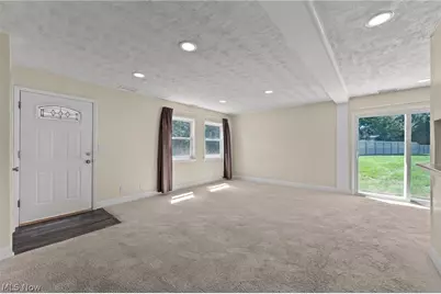 2542 Royal County Down #A, Uniontown, OH 44685 - Photo 3