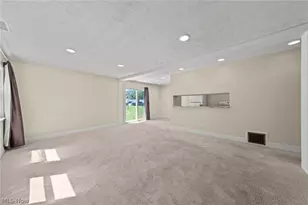 2542 Royal County Down, Uniontown, OH 44685 - Photo 5