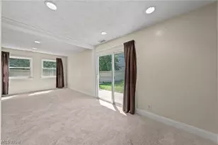 2542 Royal County Down, Uniontown, OH 44685 - Photo 7