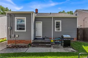 4448 Fulton Rd, Loveland, OH 44144 - Photo 21