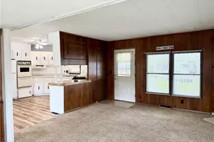200 Driftwood Dr SE, New Philadelphia, OH 44663 - Photo 9