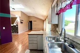4101 Ivanhoe Dr, Lorain, OH 44053 - Photo 9