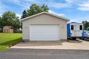 543 Edith Ave, Akron, OH 44312 - Photo 21