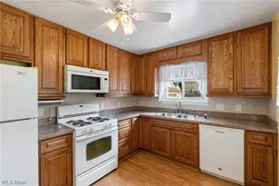 543 Edith Ave, Akron, OH 44312 - Photo 9