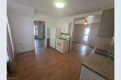 123 E 35th Street, South Lorain, OH 44055 - Photo 15