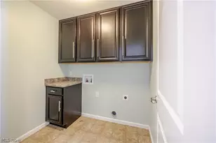 3132 Cloverhurst Street Northeast, Canton, OH 44721 - Photo 35