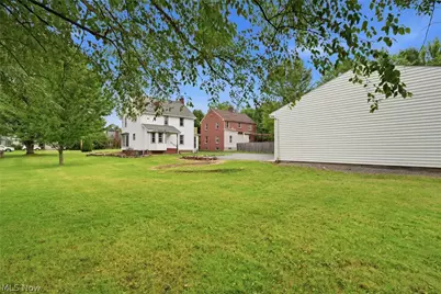 209 Wildwood Drive, Boardman, OH 44512 - Photo 5
