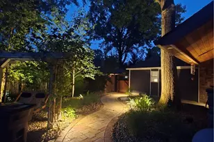 358 Sandhurst Rd, Akron, OH 44333 - Photo 9
