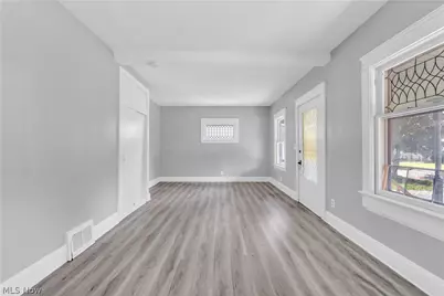 9001 Rosewood Avenue, Loveland, OH 44105 - Photo 9