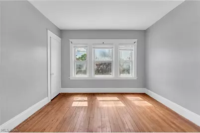 9001 Rosewood Avenue, Loveland, OH 44105 - Photo 15