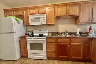 177 Woodbury Glen St, Hartville, OH 44632 - Photo 7