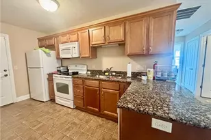 177 Woodbury Glen St, Hartville, OH 44632 - Photo 5
