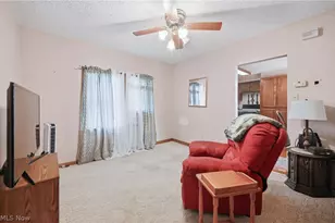 301 Porter Ave, Campbell, OH 44405 - Photo 13