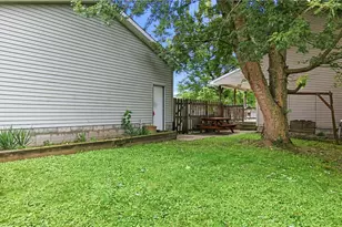 301 Porter Ave, Campbell, OH 44405 - Photo 7
