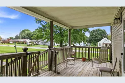 301 Porter Avenue, Campbell, OH 44405 - Photo 5
