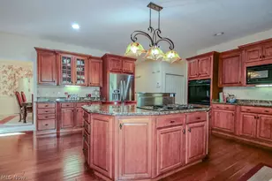 10665 Mt Royal Dr, Concord Twp, OH 44077 - Photo 21