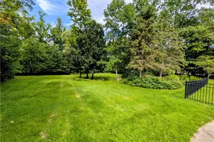 10665 Mt Royal Dr, Concord Twp, OH 44077 - Photo 7