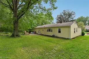557 Hartzell Dr, Barberton, OH 44203 - Photo 21
