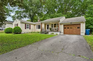 557 Hartzell Dr, Barberton, OH 44203 - Photo 1