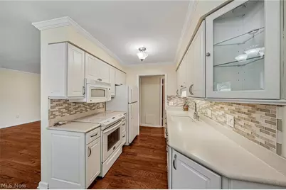 491 Tollis Parkway #173E, Grandview Heights, OH 44147 - Photo 9