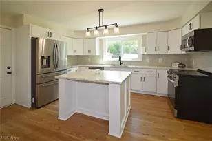 6231 Meadowbrook Dr, Mentor, OH 44060 - Photo 3