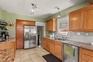 901 Park Ave, Elyria, OH 44035 - Photo 17
