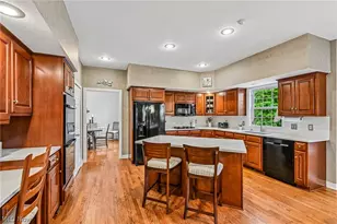 2965 Greenspire Ln, Akron, OH 44333 - Photo 9